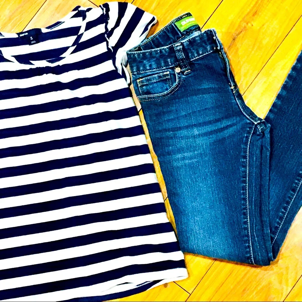 Girl school outfits — skinny denim jeans and Gap striped tee shirt top -…